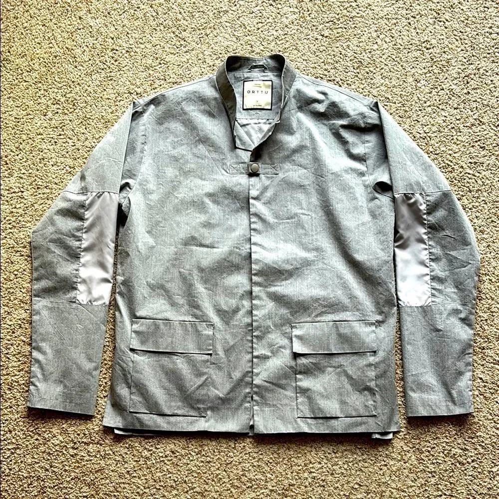 ORTTU Men’s Gray Hong Kong Belted Tech Light Technical Jacket Mandarin Collar